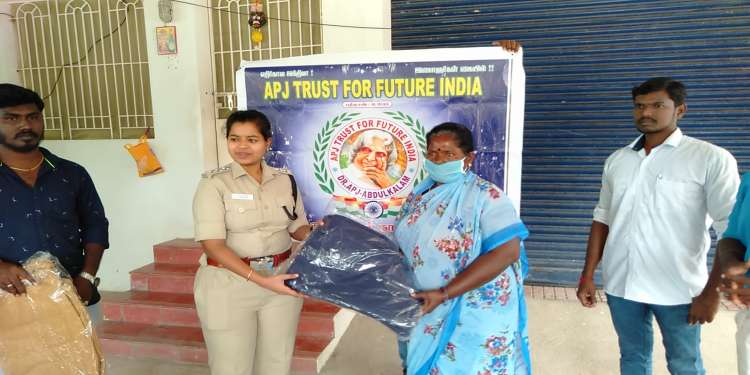 BLANKET DISTRIBUTE TO POOR PEOPLES 